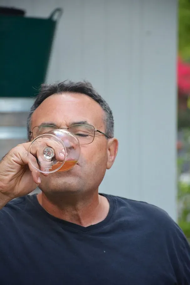 יואב לוגם יין